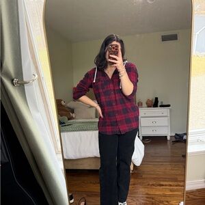 Forever 21 Red and Black Plaid Sweater